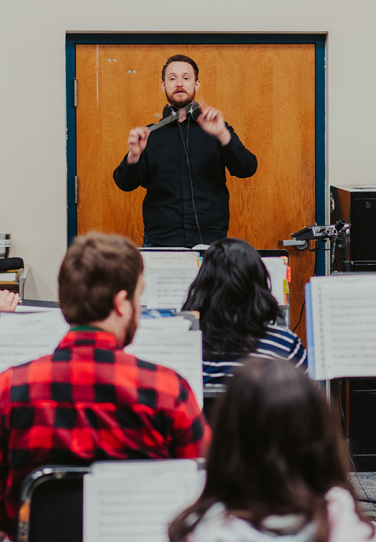 Justin Hubbard presenting to students